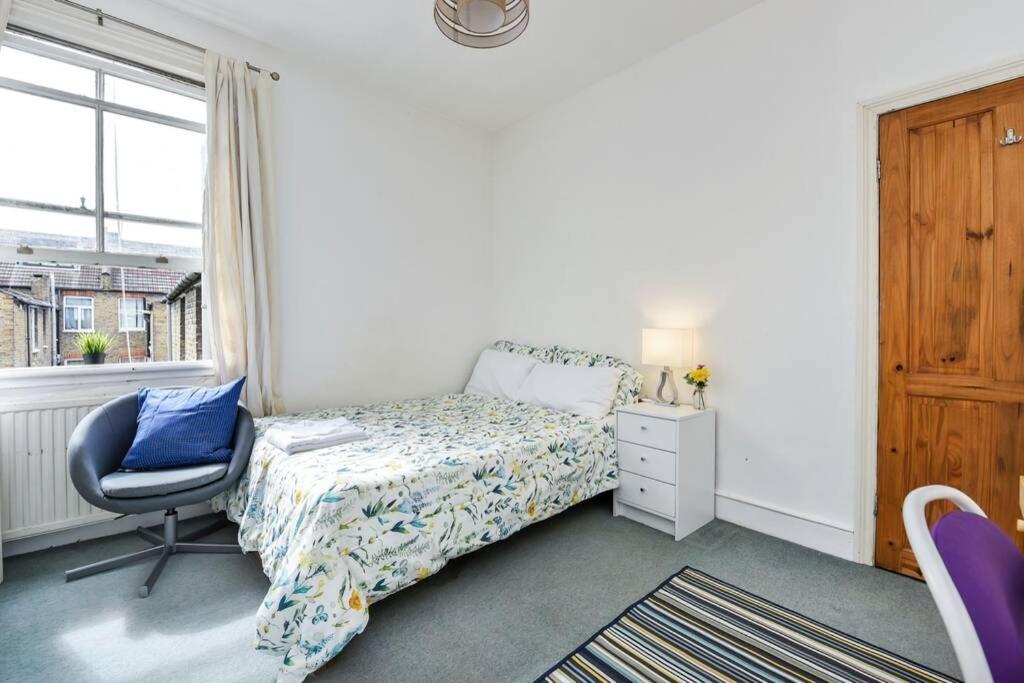 Groves 4 Bedroom, Shepherds Bush London Eksteriør billede