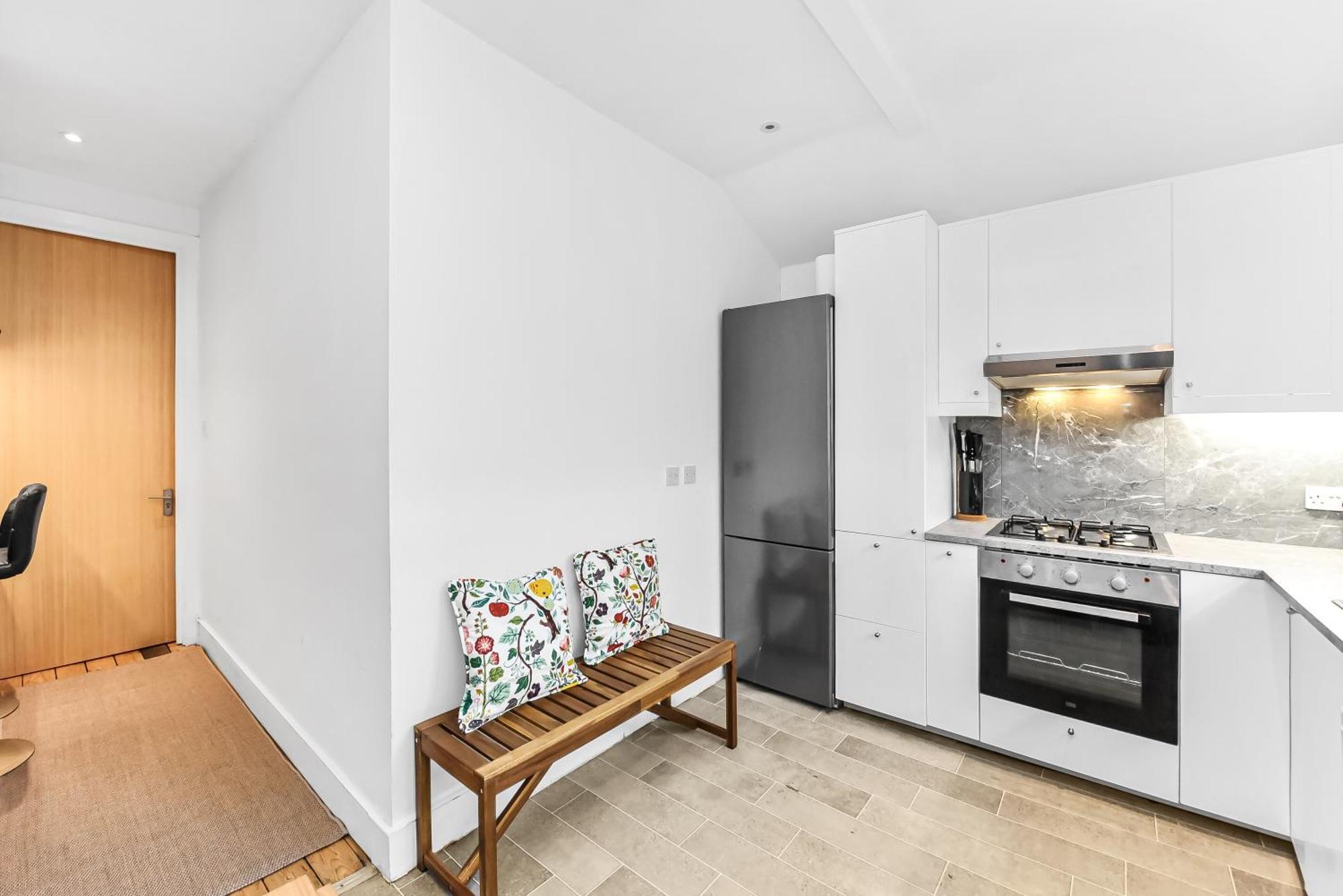 Groves 4 Bedroom, Shepherds Bush London Eksteriør billede