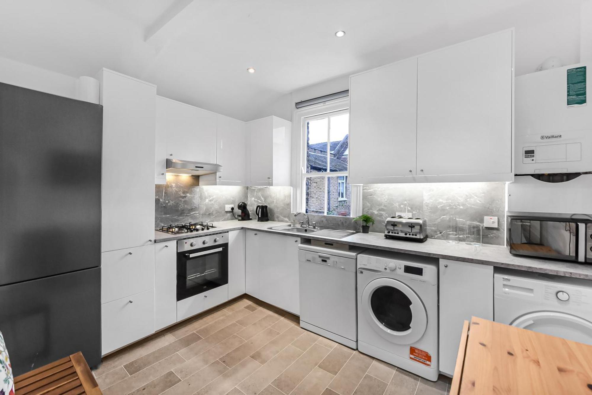 Groves 4 Bedroom, Shepherds Bush London Eksteriør billede